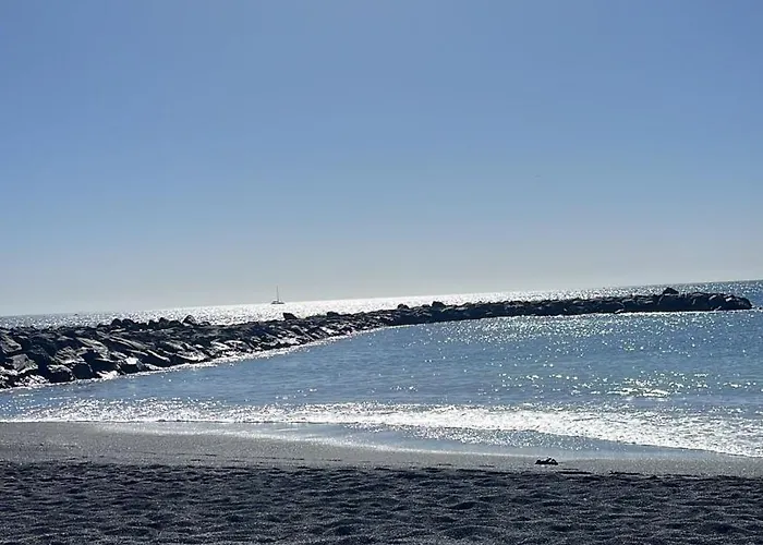 Playa Del Duque-amazing Views 2 Bedroom Lägenhet *