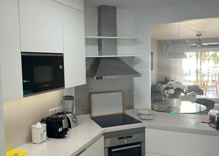 Playa Del Duque-amazing Views 2 Bedroom Lägenhet *