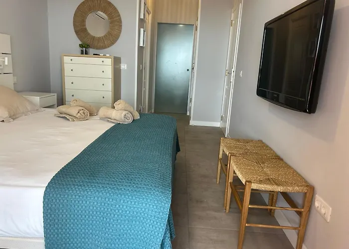 Playa Del Duque-amazing Views 2 Bedroom Lägenhet *