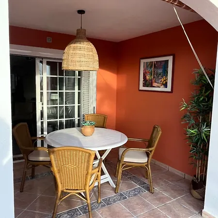 Playa Del Duque-amazing Views 2 Bedroom Apartamento *