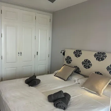 Apartamento Playa Del Duque-amazing Views 2 Bedroom