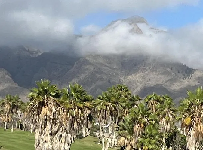 Playa Del Duque-amazing Views 2 Bedroom Lägenhet *