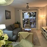 Playa Del Duque-amazing Views 2 Bedroom 아데제