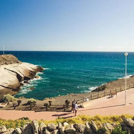 Playa Del Duque-amazing Views 2 Bedroom アパート *