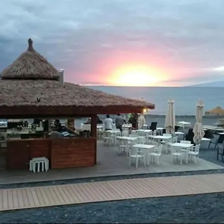 Playa Del Duque-amazing Views 2 Bedroom 아파트