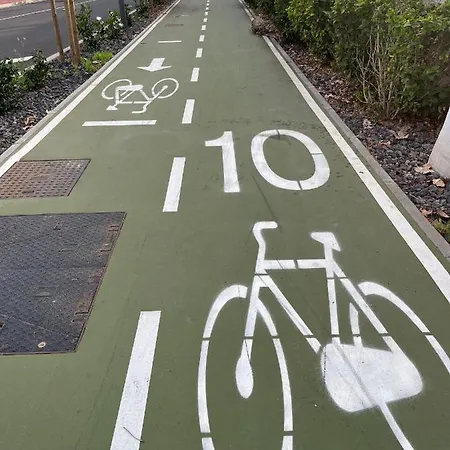 Playa Del Duque-amazing Views 2 Bedroom アデヘ