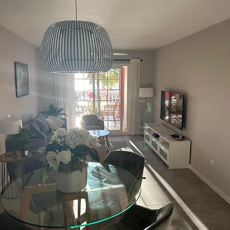 Playa Del Duque-amazing Views 2 Bedroom 아데제
