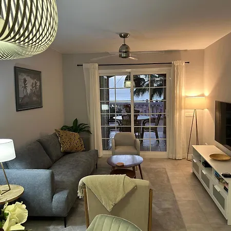 Playa Del Duque-amazing Views 2 Bedroom 아데제