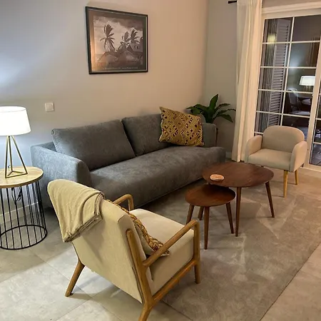 Playa Del Duque-amazing Views 2 Bedroom アパート