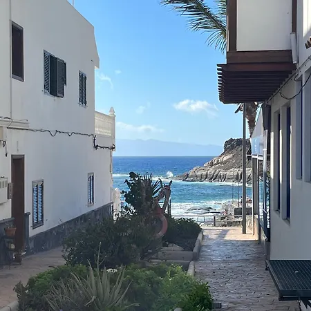 Playa Del Duque-amazing Views 2 Bedroom דירה אדחה