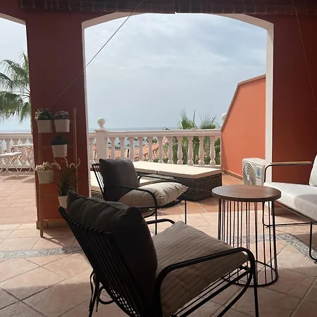 Playa Del Duque-amazing Views 2 Bedroom アパート *