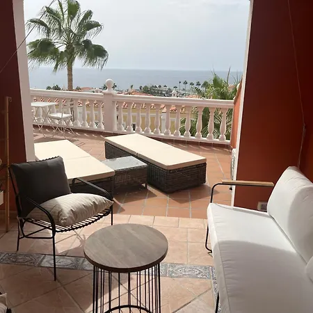 Playa Del Duque-amazing Views 2 Bedroom アパート *